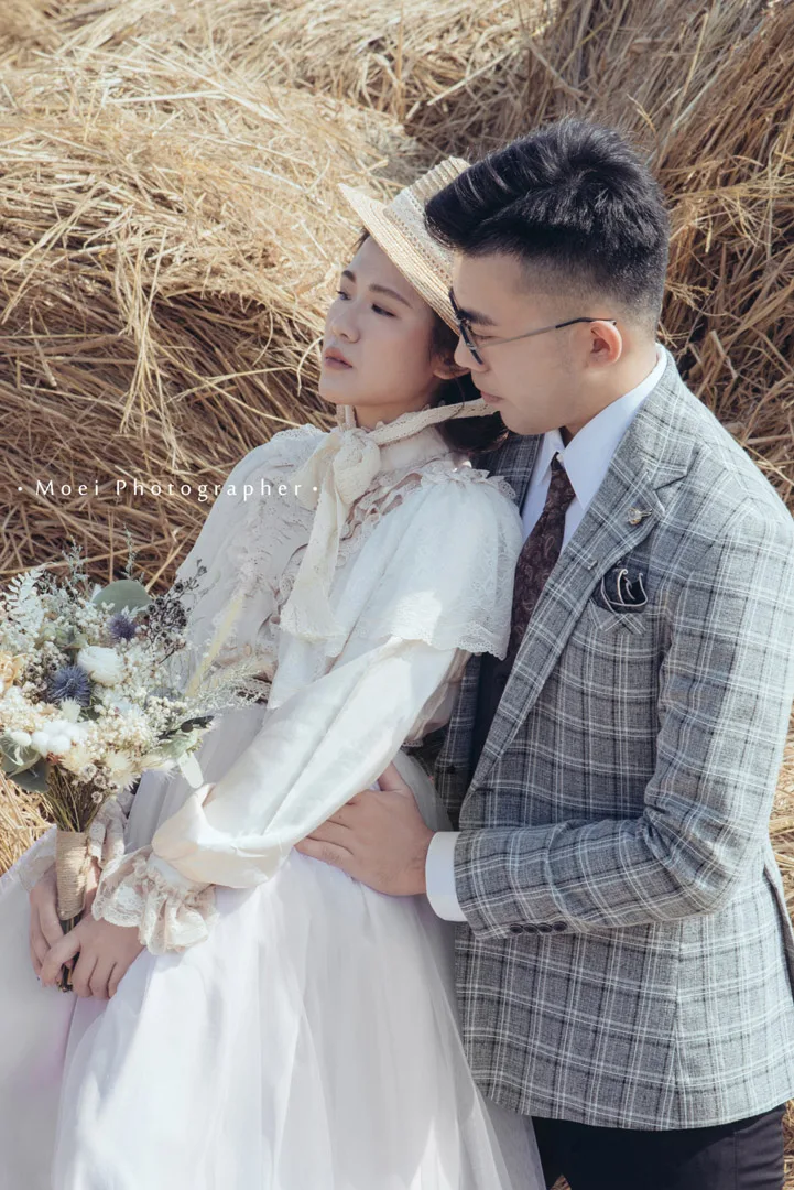 八田伴伴 ‧ 手作禮服婚物所-台中禮服出租/自助婚紗 蕭以姍 Moei Photography 簡約鹽系風格 | 八田伴伴 手作禮服婚物所-台中禮服出租/自助婚紗