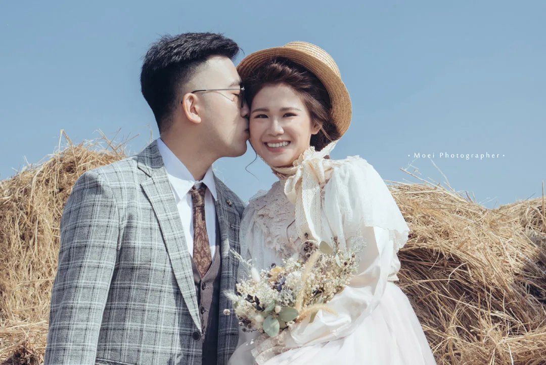 八田伴伴 ‧ 手作禮服婚物所-台中禮服出租/自助婚紗 蕭以姍 Moei Photography 簡約鹽系風格 | 八田伴伴 手作禮服婚物所-台中禮服出租/自助婚紗