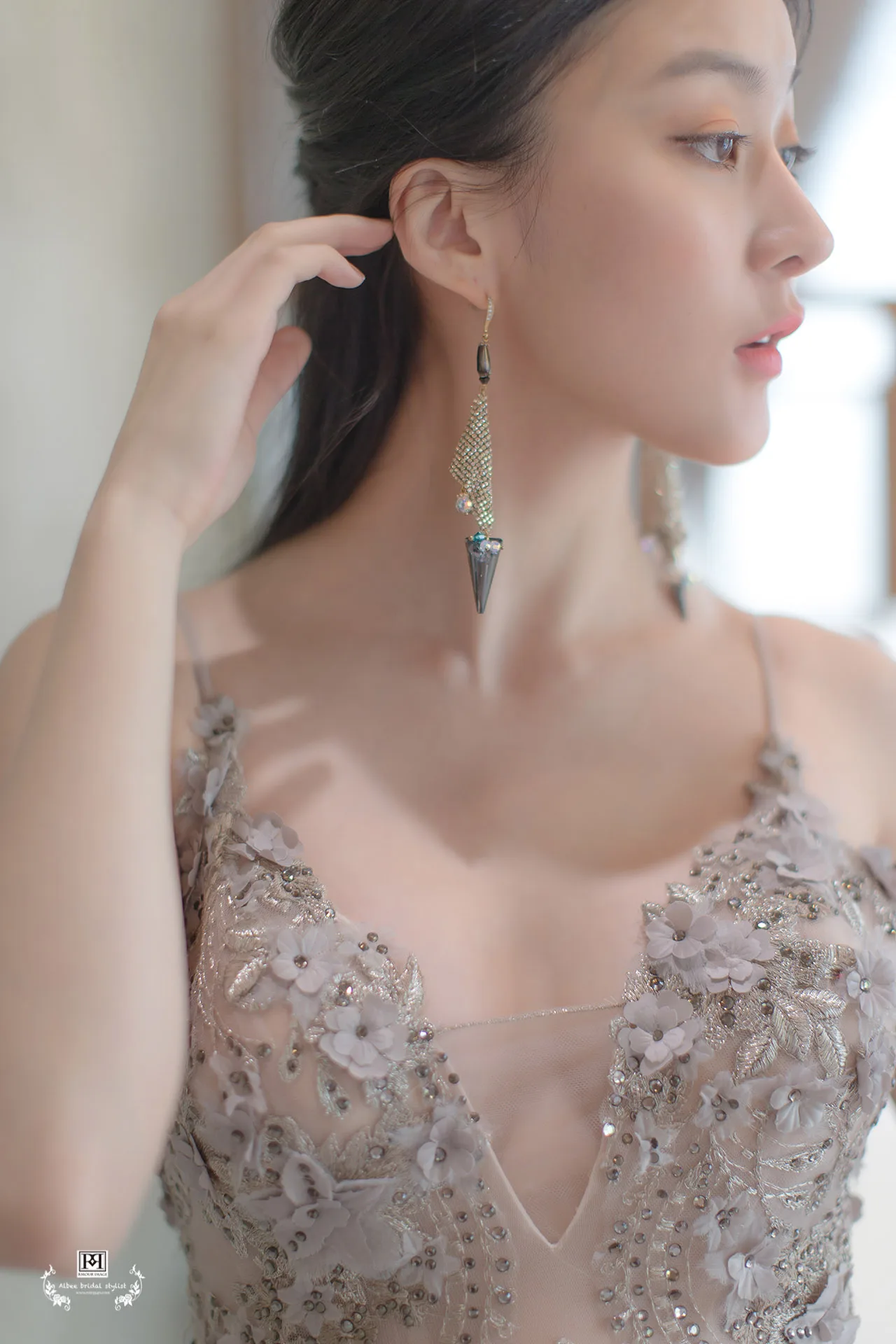 RMOUR Image X 泡泡機的私人化妝箱/Albee Zheng make up X 八田伴伴 手作禮服婚物所