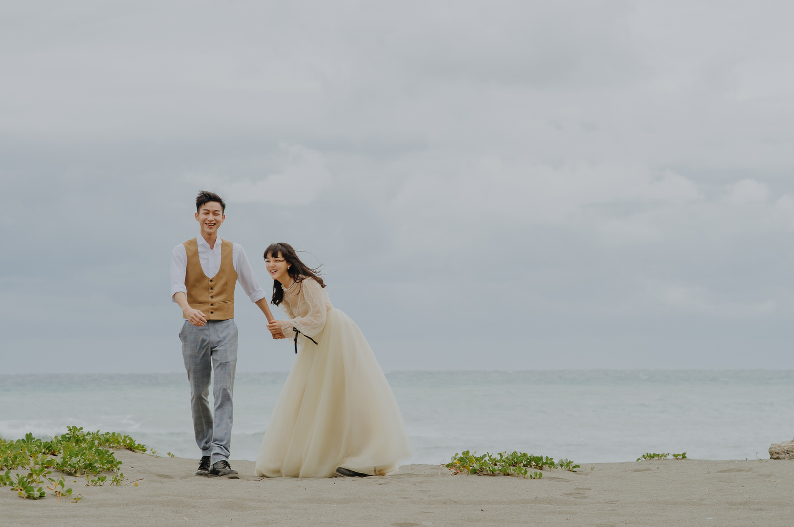 畫一份藍圖吧 | 天天樂事 Lost in Love,Always | 花東自助婚紗 | 聯名攝影團隊 | 優質婚紗推薦 | 八田伴伴 手作禮服婚物所-台中禮服出租/自助婚紗
