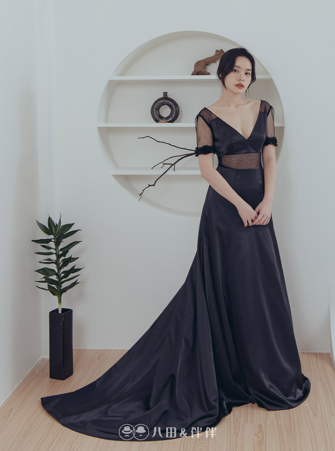 線上禮服 | Bride Collection | B-V072 | 攝影：蕭以姍 Moei Photography
