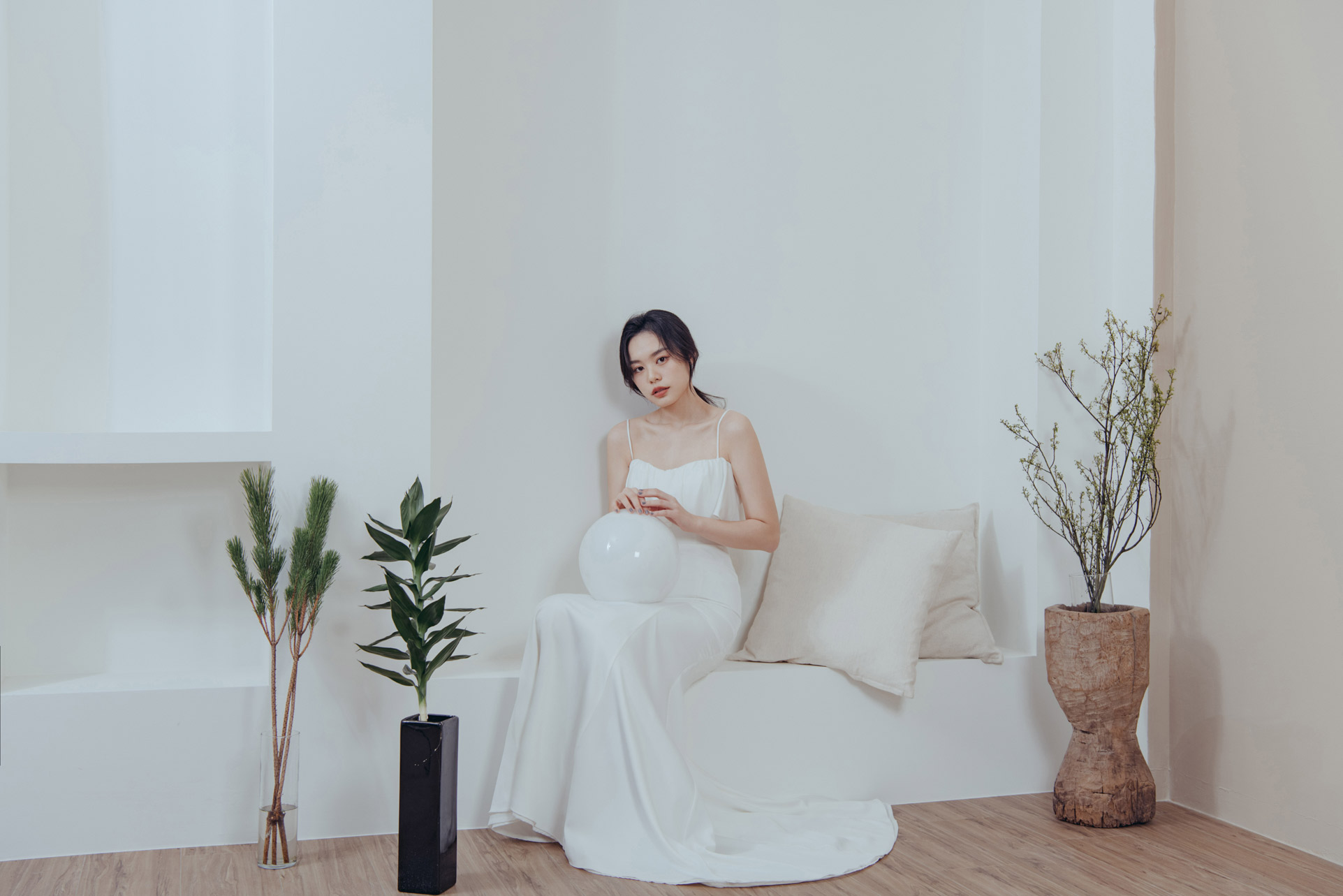 線上禮服 | Bride Collection | A-V079 | 攝影：蕭以姍 Moei Photography