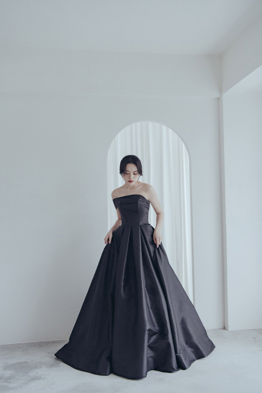 線上禮服 | Bride Collection | B-P093 | 攝影：蕭以姍 Moei Photography