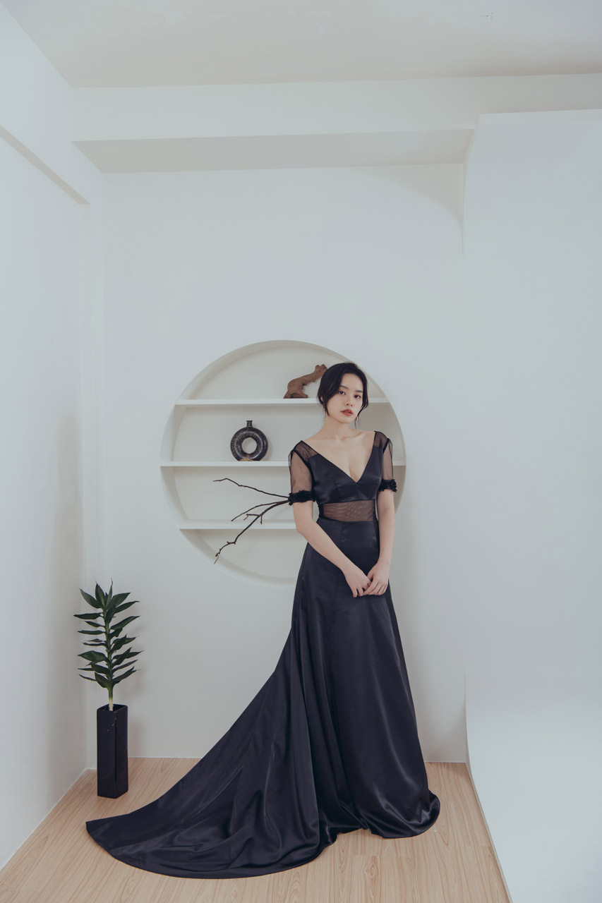 線上禮服 | Bride Collection | B-V072 | 攝影：蕭以姍 Moei Photography