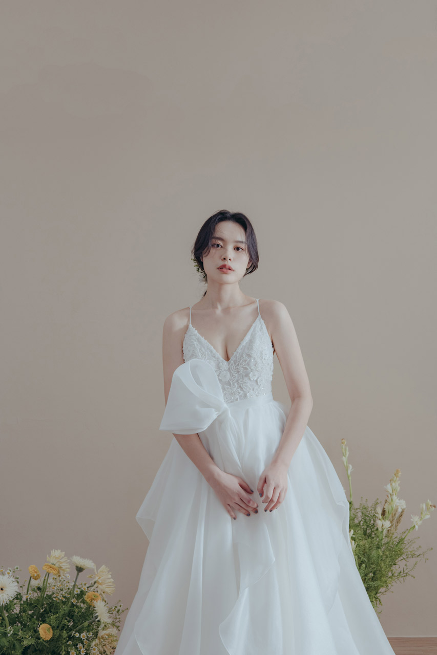 線上禮服 | Pollardi Collection | 西班牙手工婚紗 | A-V071
