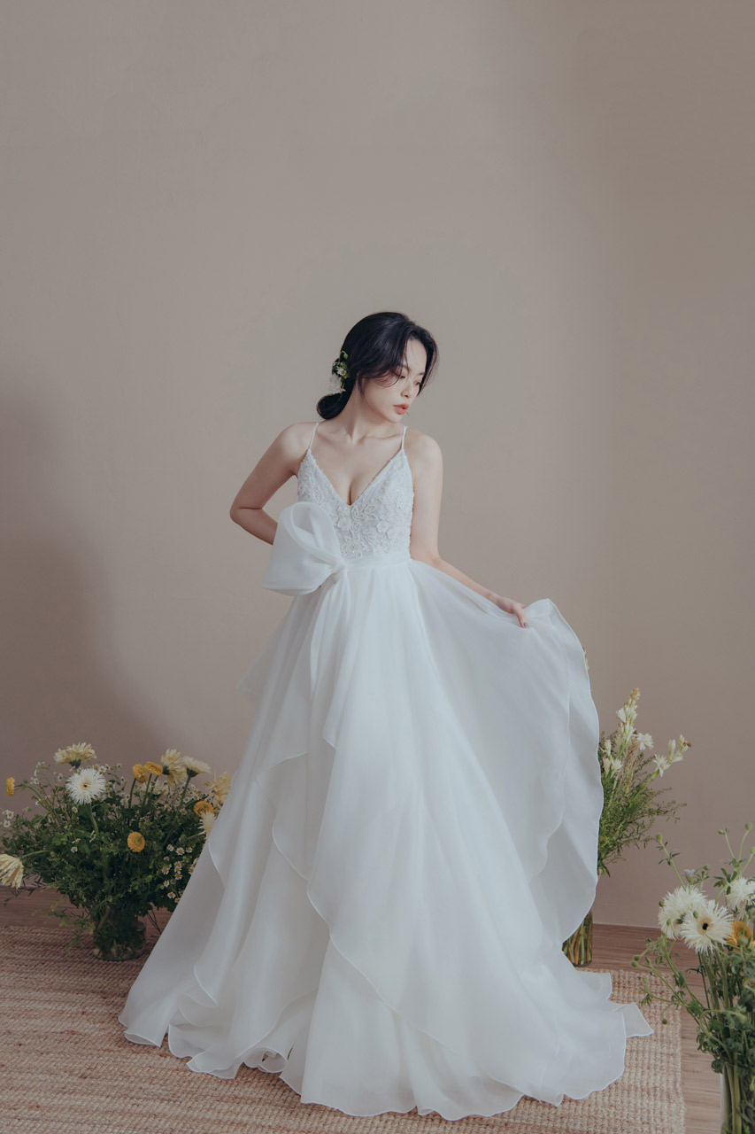 線上禮服 | Pollardi Collection | 西班牙手工婚紗 | A-V071