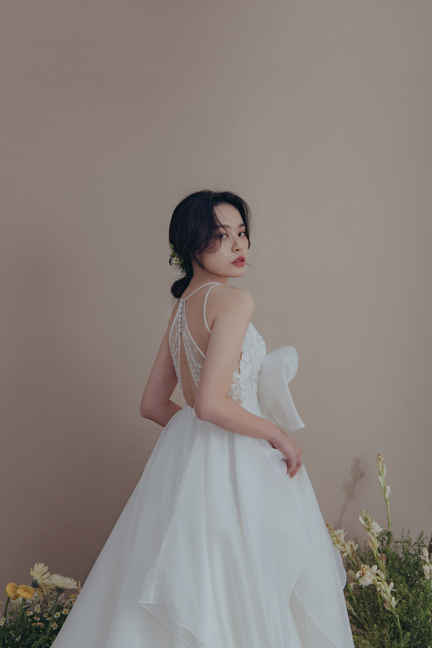 線上禮服 | Pollardi Collection | 西班牙手工婚紗 | A-V071