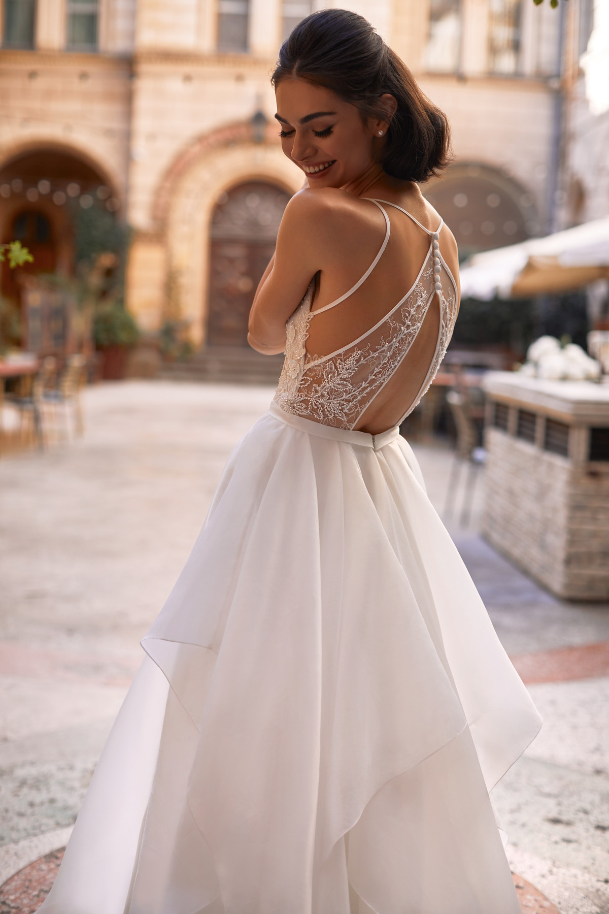 線上禮服 | Pollardi Collection | 西班牙手工婚紗 | A-V071