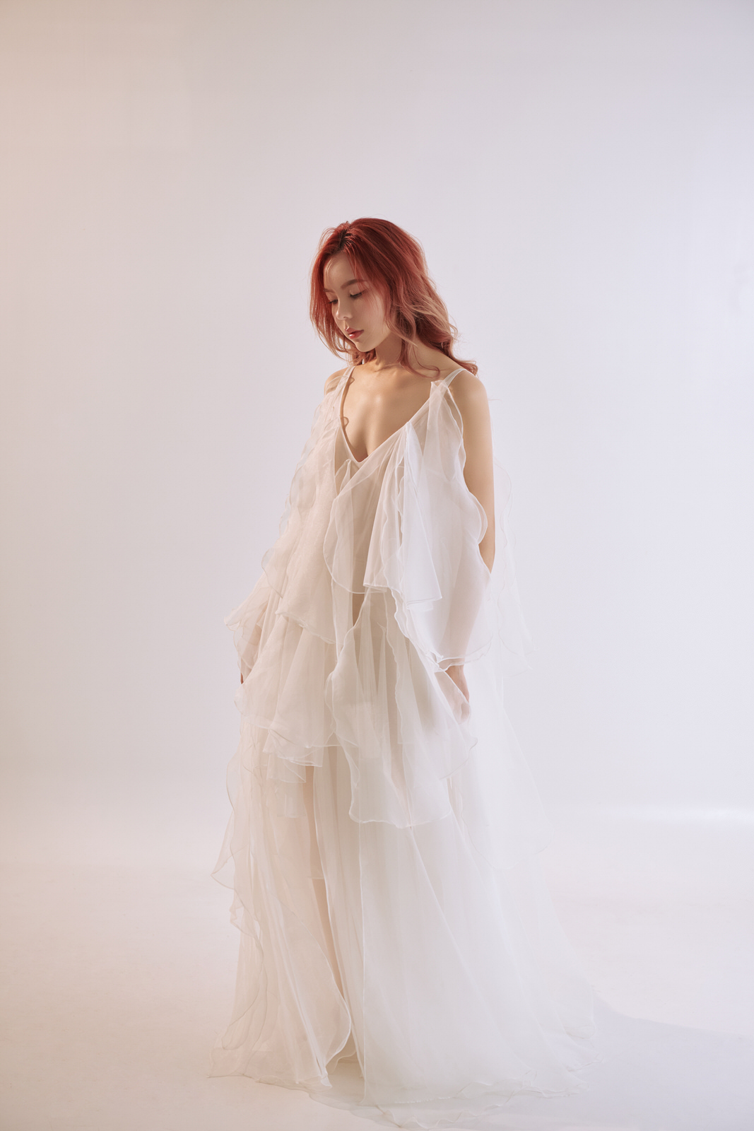 線上禮服 | Bride Collection | A-P136 | 多層次飄片簡約婚紗