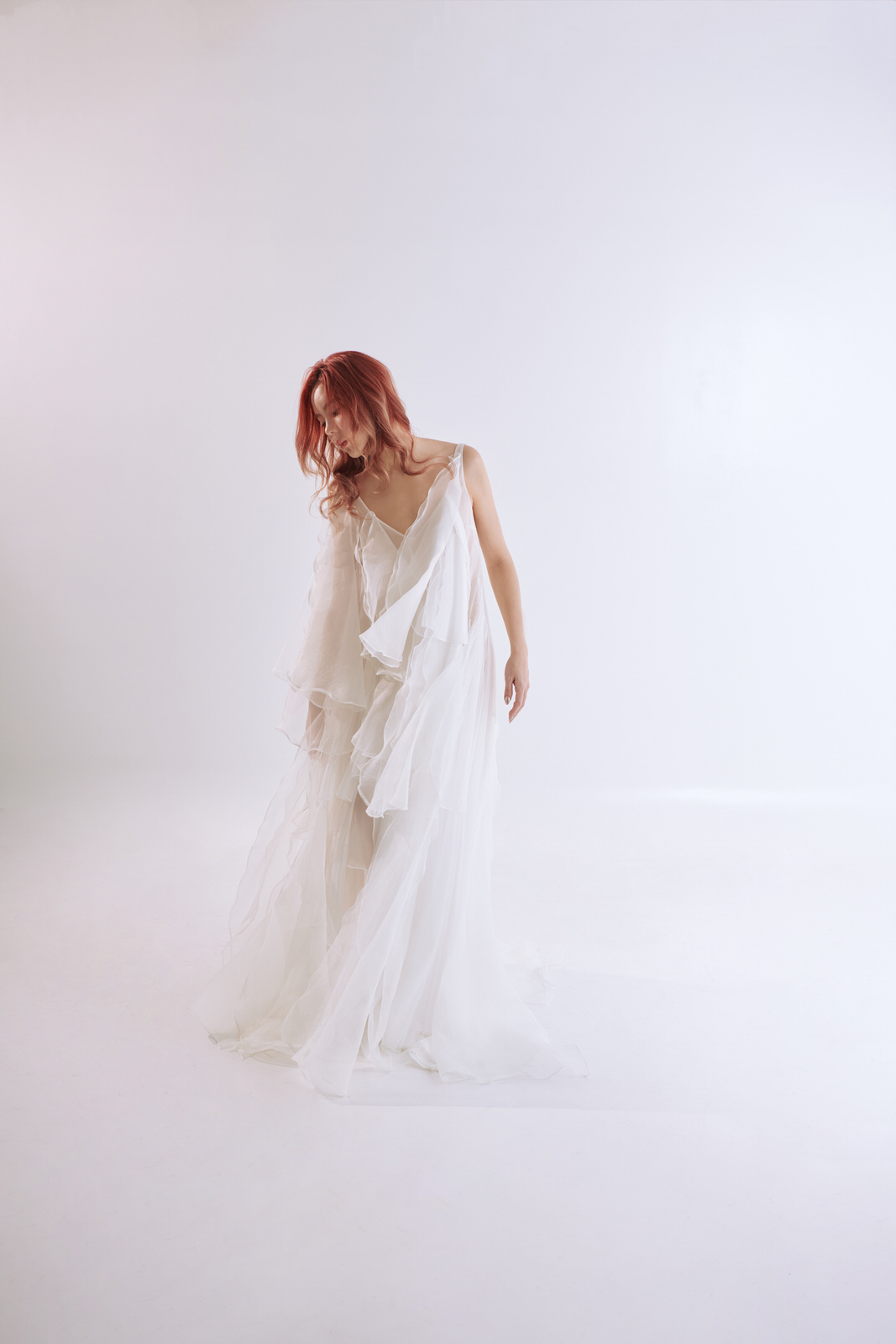 線上禮服 | Bride Collection | A-P136 | 多層次飄片簡約婚紗