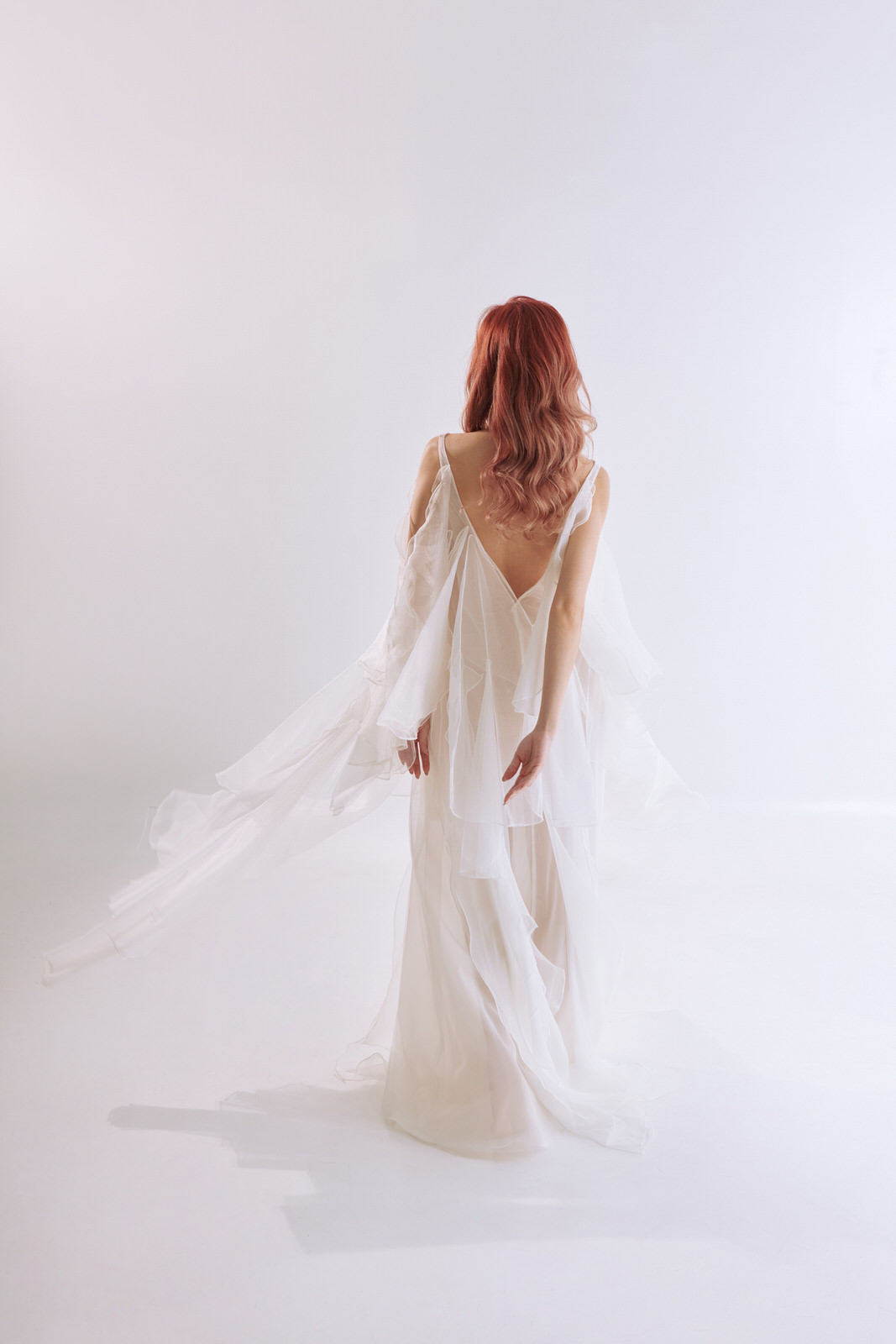 線上禮服 | Bride Collection | A-P136 | 多層次飄片簡約婚紗