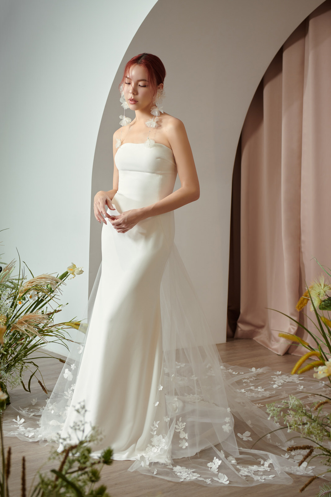 線上禮服 | Bride Collection | A-V104 | 抹胸露背魚尾蕾絲托擺白紗