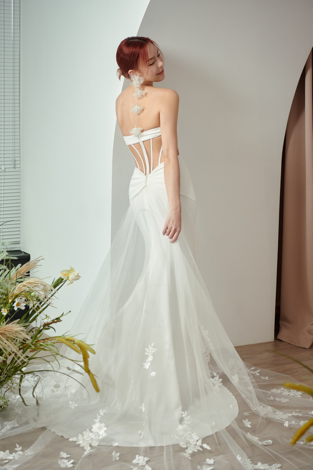 線上禮服 | Bride Collection | A-V104 | 抹胸露背魚尾蕾絲托擺白紗