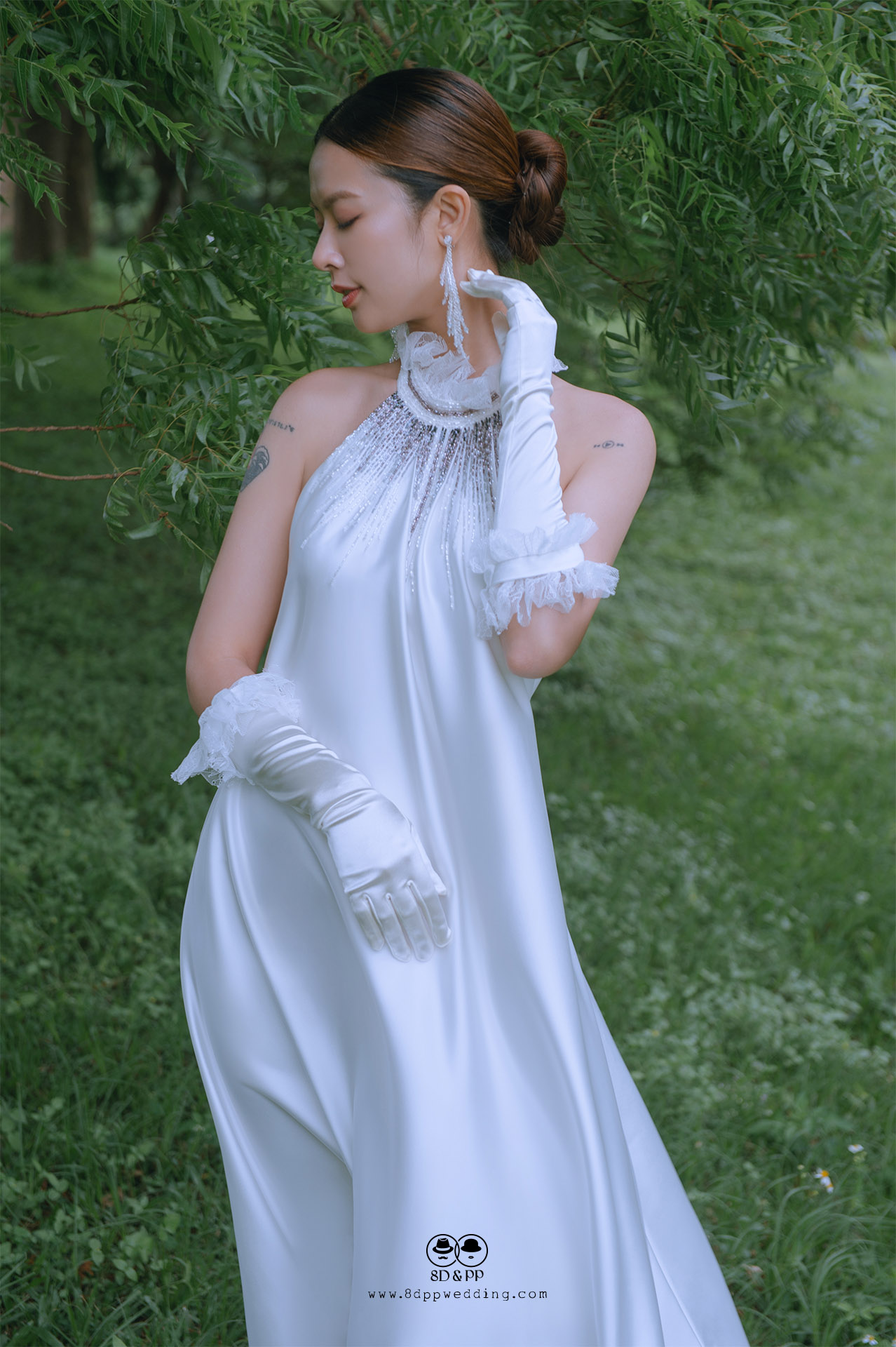 品牌婚紗 | 高領極簡風珍珠白婚紗 | 禮服租借 | 量身訂製 | 台中婚紗 | 八田伴伴 手作禮服婚物所