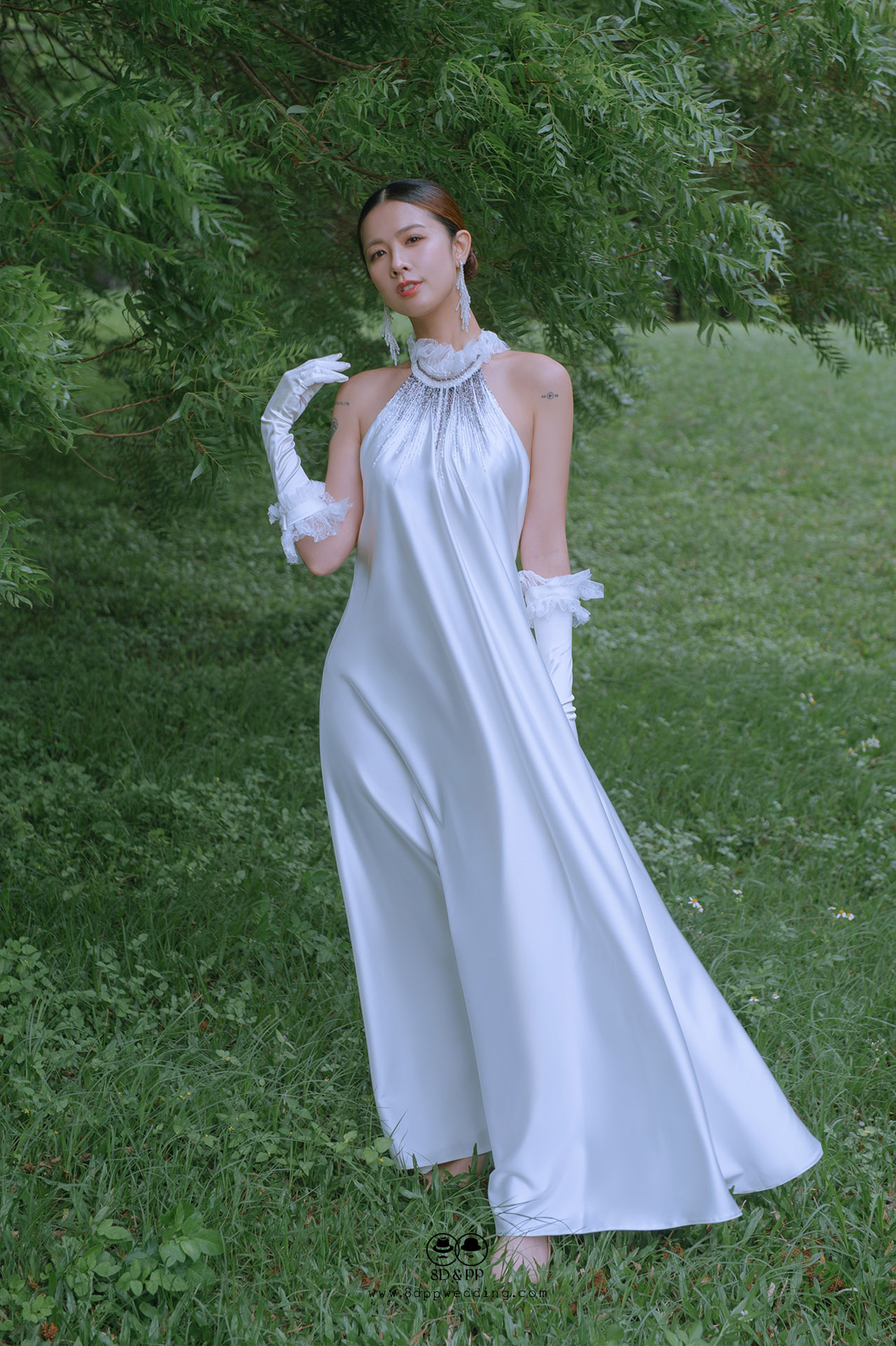 品牌婚紗 | 高領極簡風珍珠白婚紗 | 禮服租借 | 量身訂製 | 台中婚紗 | 八田伴伴 手作禮服婚物所