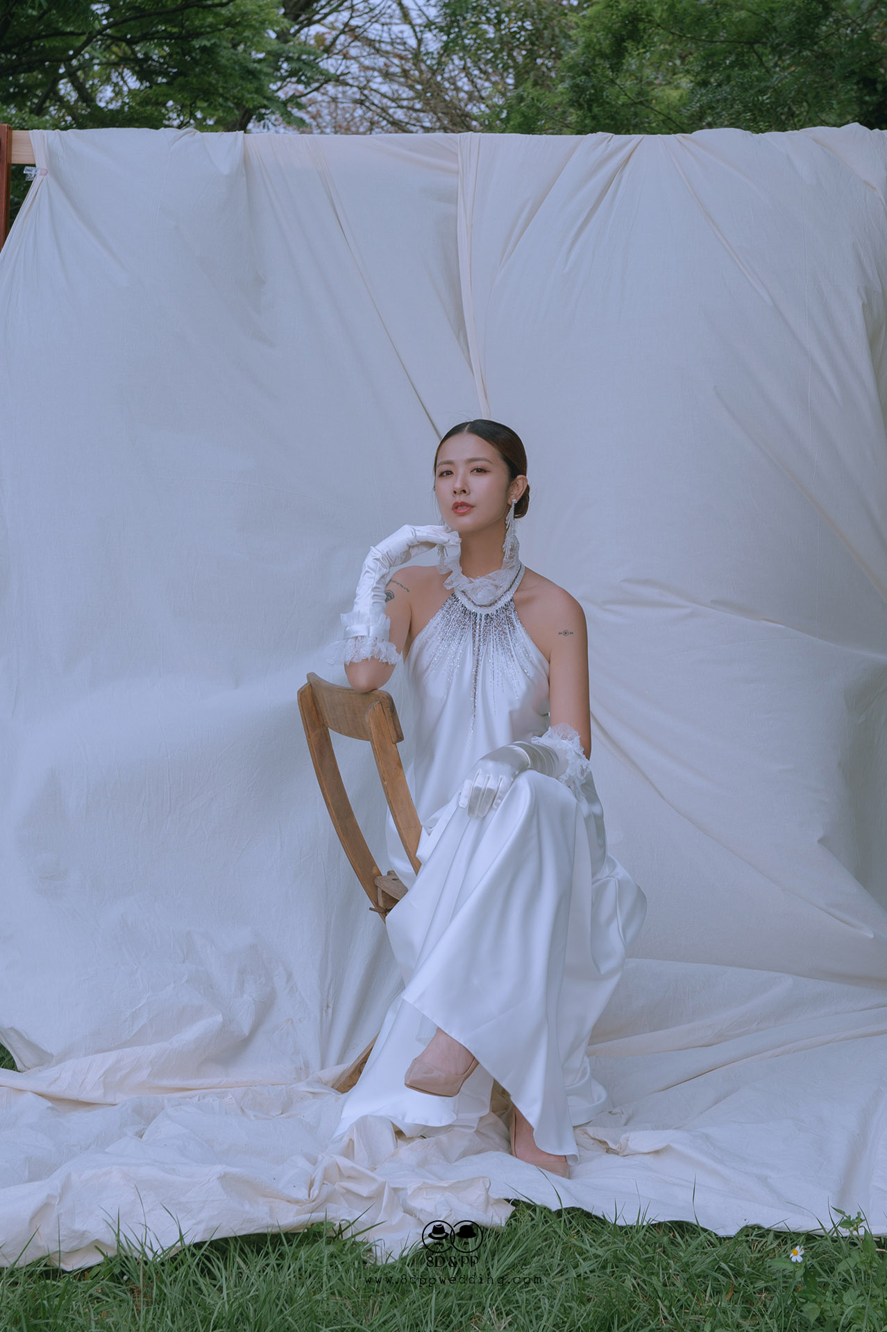 品牌婚紗 | 高領極簡風珍珠白婚紗 | 禮服租借 | 量身訂製 | 台中婚紗 | 八田伴伴 手作禮服婚物所