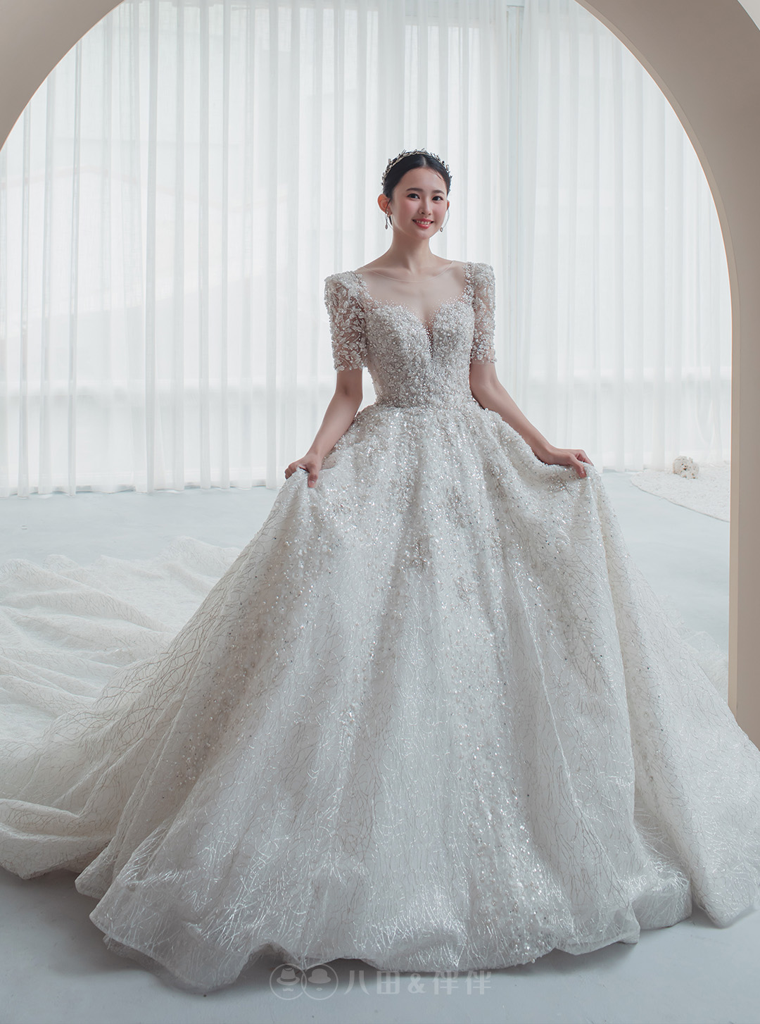 高級訂製款婚紗 | 銀白珠工主婚禮服 | 禮服租借 | 量身訂製 | 台中婚紗 | 八田伴伴 手作禮服婚物所