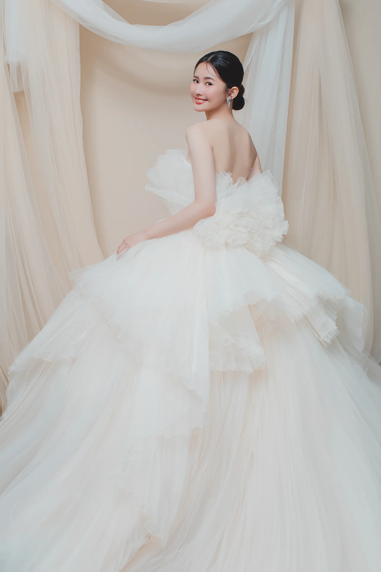 高級訂製款婚紗 | 輕紗高訂層疊婚紗 | 禮服租借 | 量身訂製 | 台中婚紗 | 八田伴伴 手作禮服婚物所