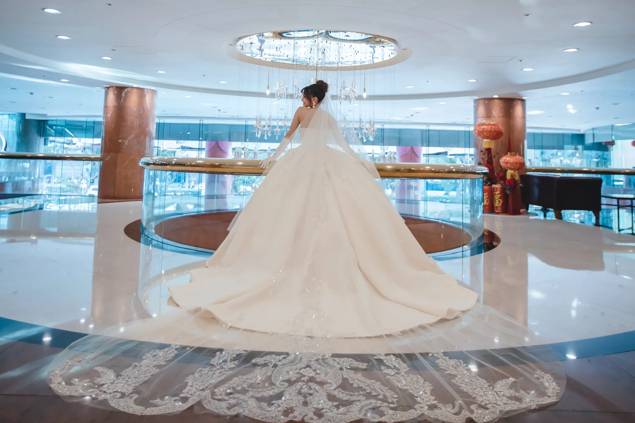 高級訂製款婚紗 | 厚緞立體珠繡宮廷蓬裙 | 禮服租借 | 量身訂製 | 台中婚紗 | 八田伴伴 手作禮服婚物所