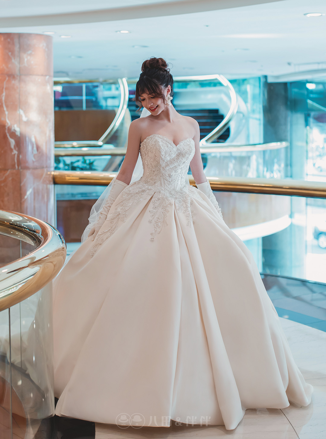 高級訂製款婚紗 | 厚緞立體珠繡宮廷蓬裙 | 禮服租借 | 量身訂製 | 台中婚紗 | 八田伴伴 手作禮服婚物所