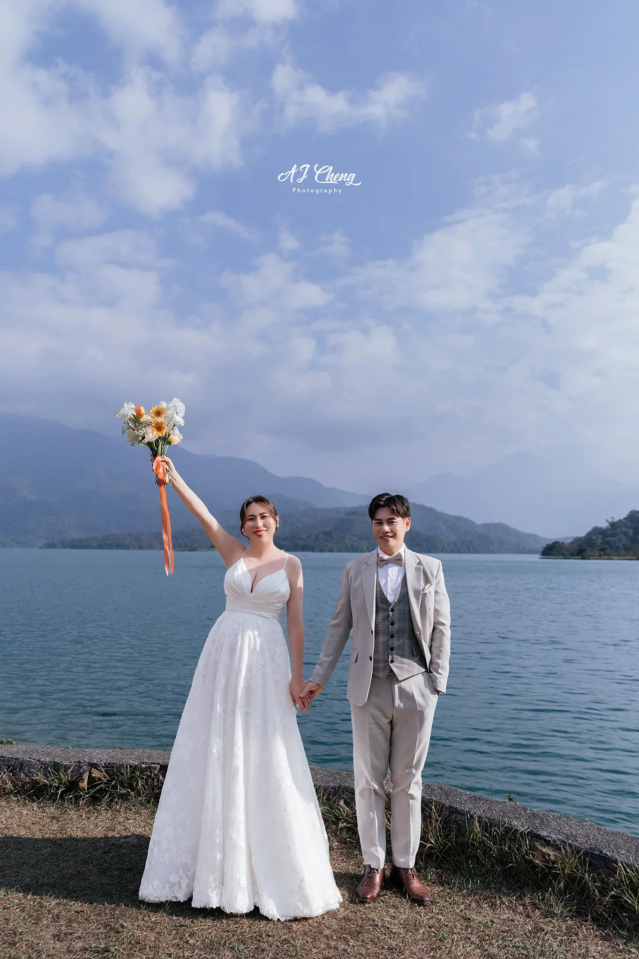 新人婚紗實穿拍攝 | 台中禮服租借 | 量身訂製婚紗 | 八田伴伴 手作禮服婚物所 新人婚紗實穿拍攝 | Photograohy AJ | 台中婚紗