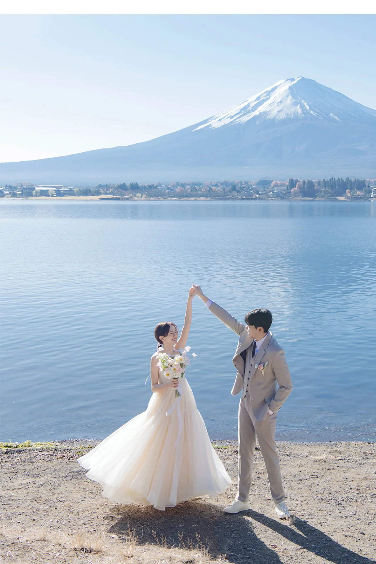 新人婚紗實穿拍攝 | 台中禮服租借 | 量身訂製婚紗 | 八田伴伴 手作禮服婚物所 新人婚紗實穿拍攝 | 蕭以姍 MOEI | 台中婚紗