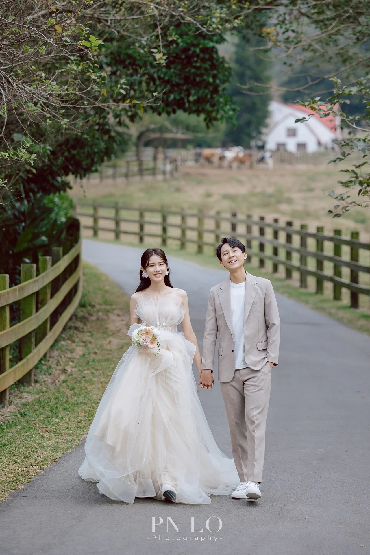 新人婚紗實穿拍攝 | 台中禮服租借 | 量身訂製婚紗 | 八田伴伴 手作禮服婚物所 新人婚紗實穿拍攝 | 裴妮 PNLO Photograohy | 新竹婚紗