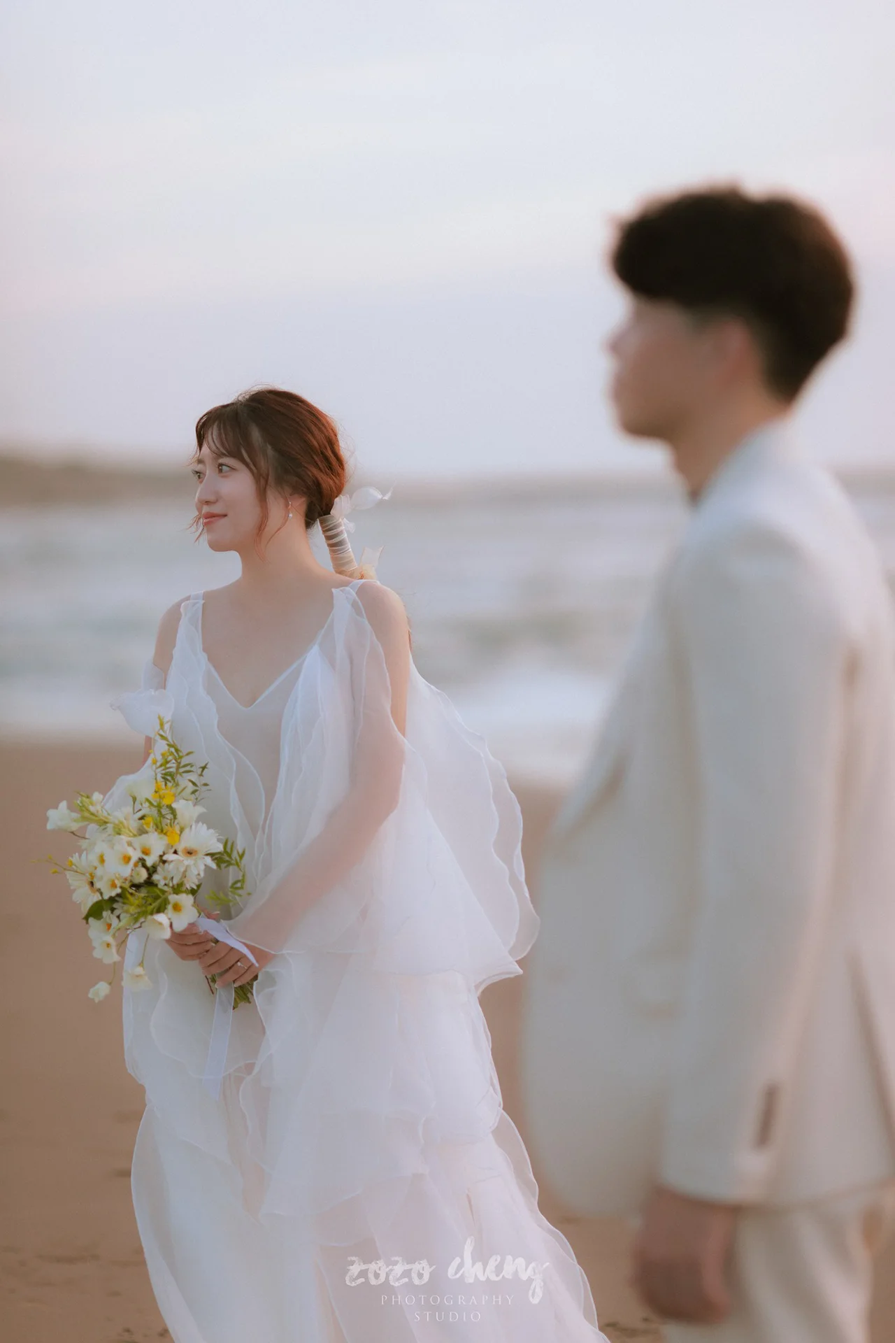 新人婚紗實穿拍攝 | 台中禮服租借 | 量身訂製婚紗 | 八田伴伴 手作禮服婚物所 新人婚紗實穿拍攝 | ZOZO CHENG攝影工作室 | 台中婚紗