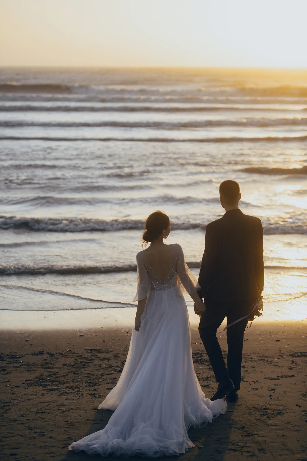 新人婚紗實穿拍攝 | 台中禮服租借 | 量身訂製婚紗 | 八田伴伴 手作禮服婚物所 新人婚紗實穿拍攝 | 蘇大柏 | 台中婚紗