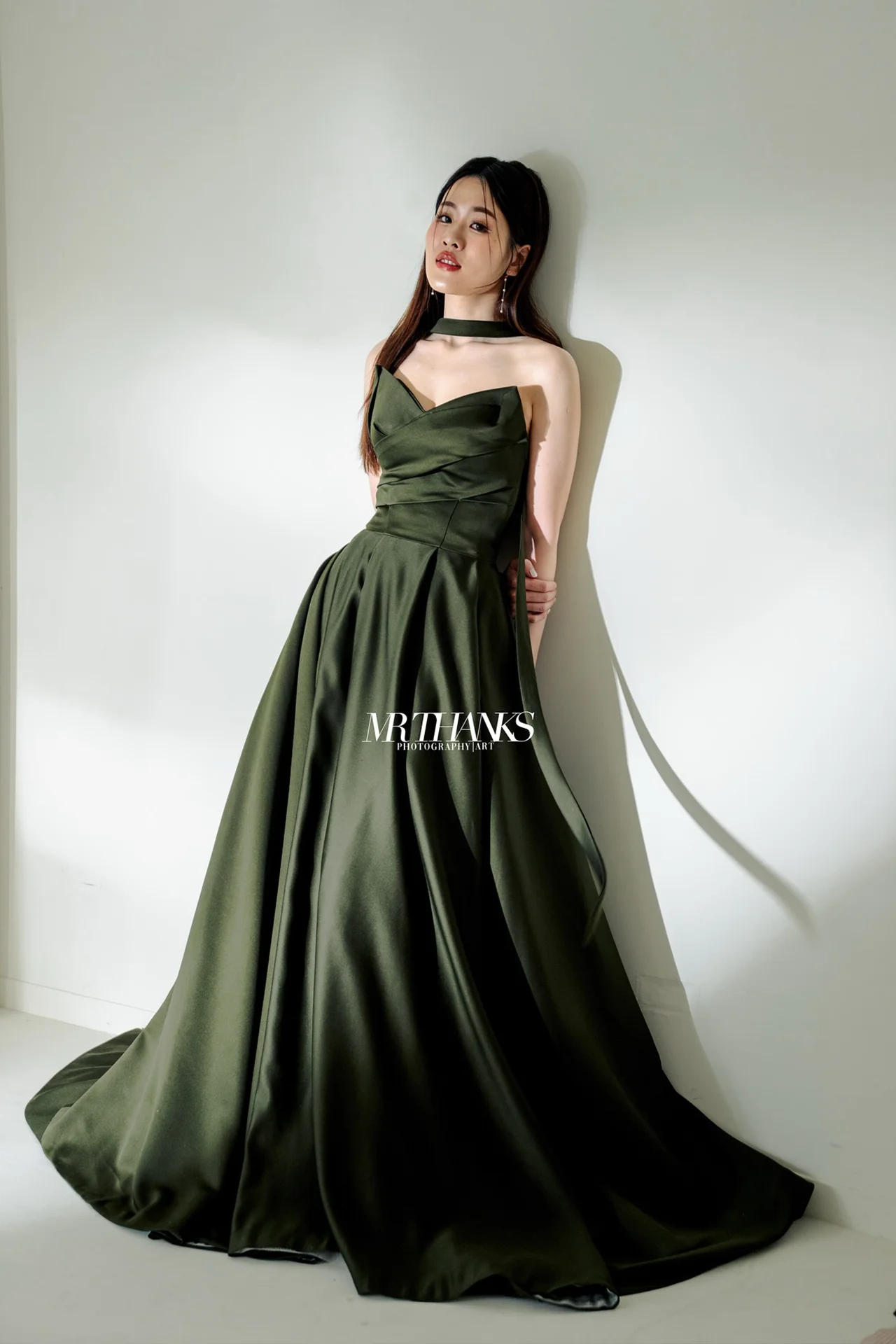 新人婚紗實穿拍攝 | 台中禮服租借 | 量身訂製婚紗 | 八田伴伴 手作禮服婚物所 新人婚紗實穿拍攝 | Mr.thanks 影像工作室 | 台中婚紗