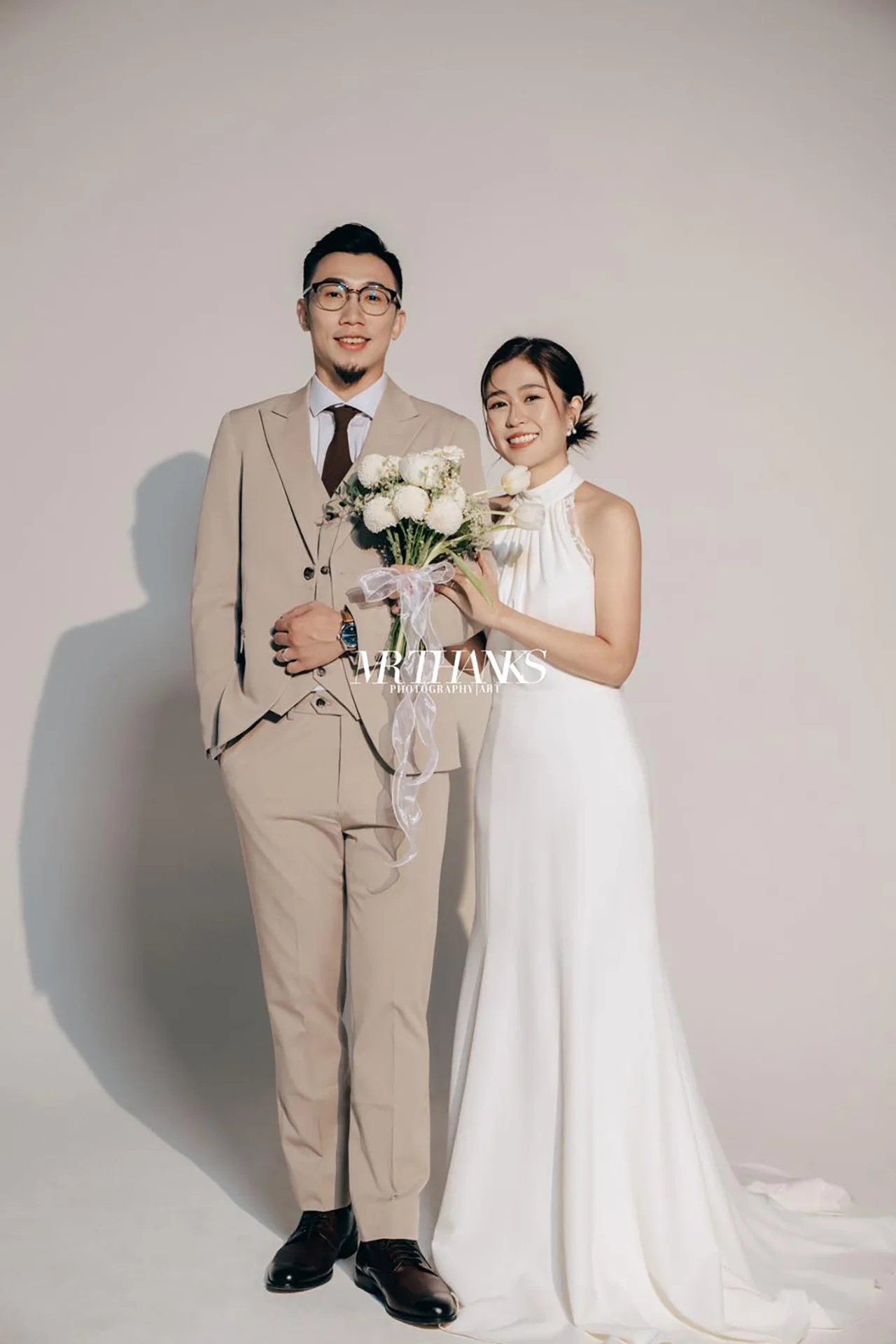 新人婚紗實穿拍攝 | 台中禮服租借 | 量身訂製婚紗 | 八田伴伴 手作禮服婚物所 新人婚紗實穿拍攝 | Mr. Thanks 攝影工作室 | 台中婚紗