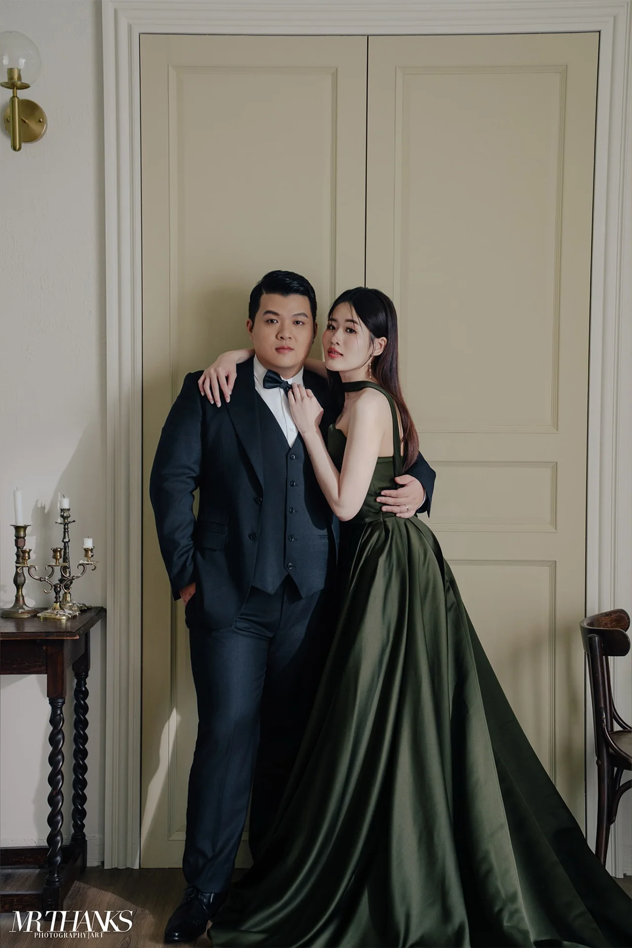 墨綠絲緞的成熟優雅 | 台中婚紗攝影 | Mr.Thanks 影像工作室 | 八田伴伴 手作禮服婚物所