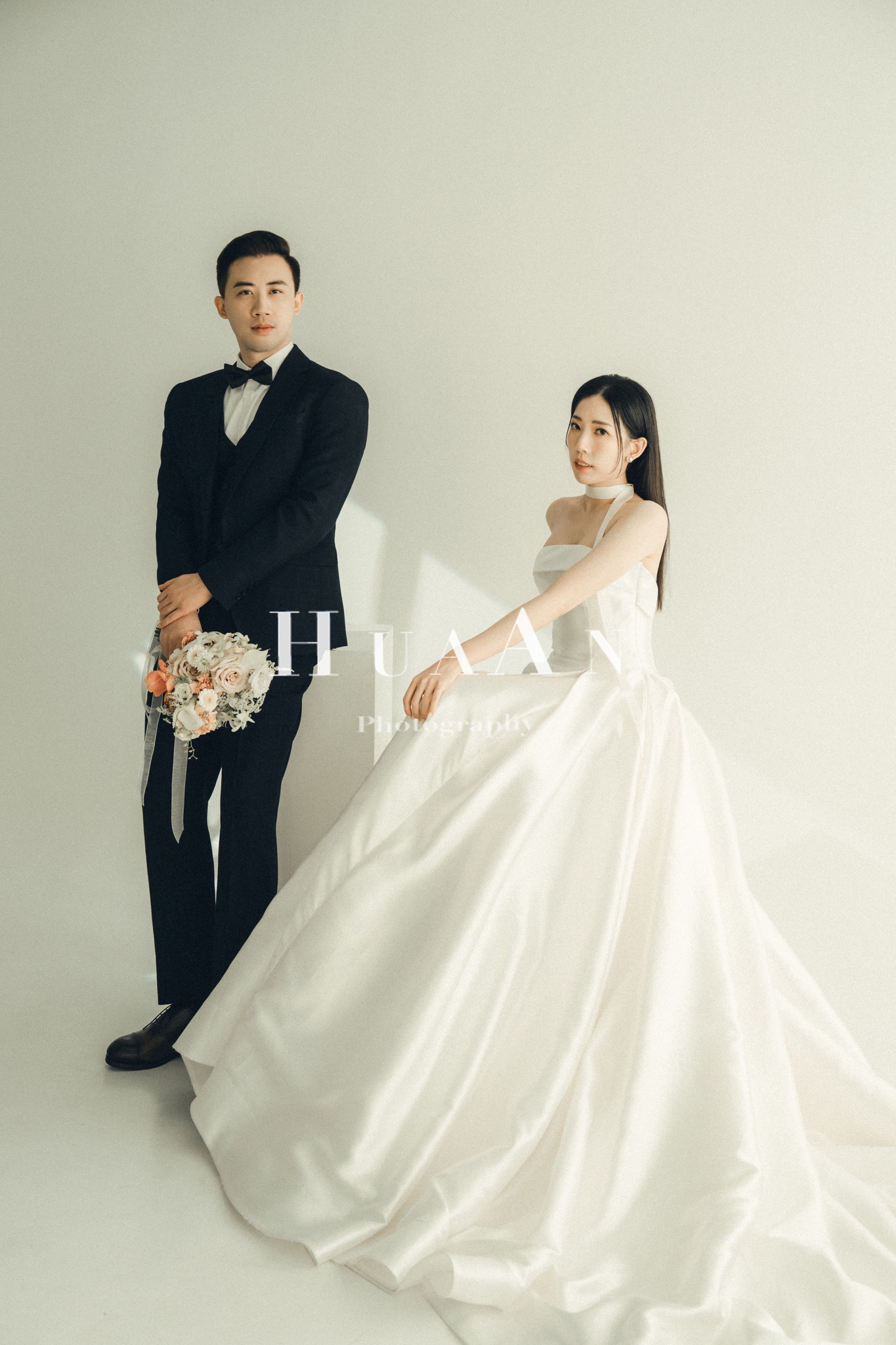 純粹極簡的愛情影像紀錄 | 婚紗攝影 | 華安 Huaan Photography | 新竹攝影工作室 | 八田伴伴 手作禮服婚物所