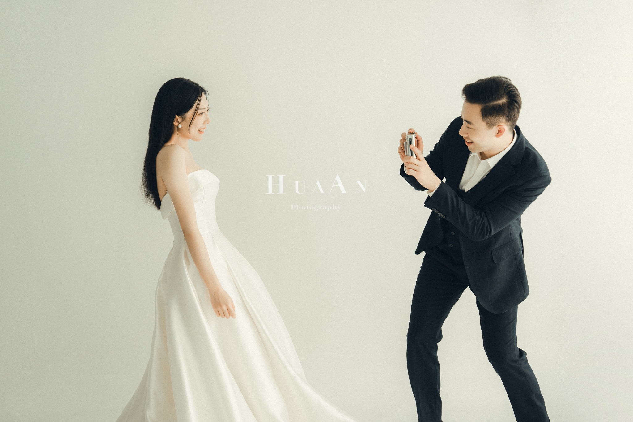 純粹極簡的愛情影像紀錄 | 婚紗攝影 | 華安 Huaan Photography | 新竹攝影工作室 | 八田伴伴 手作禮服婚物所